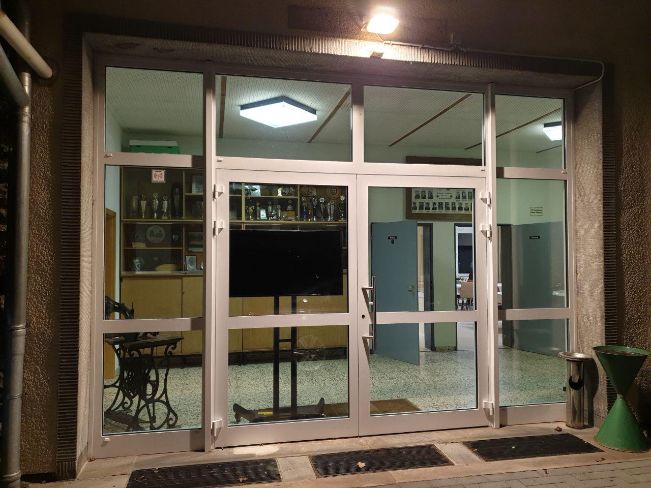 Testing the Digital Signage Testing the Digital Signage